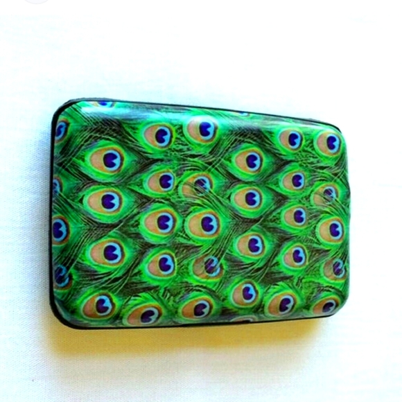 Handbags - Armored wallet